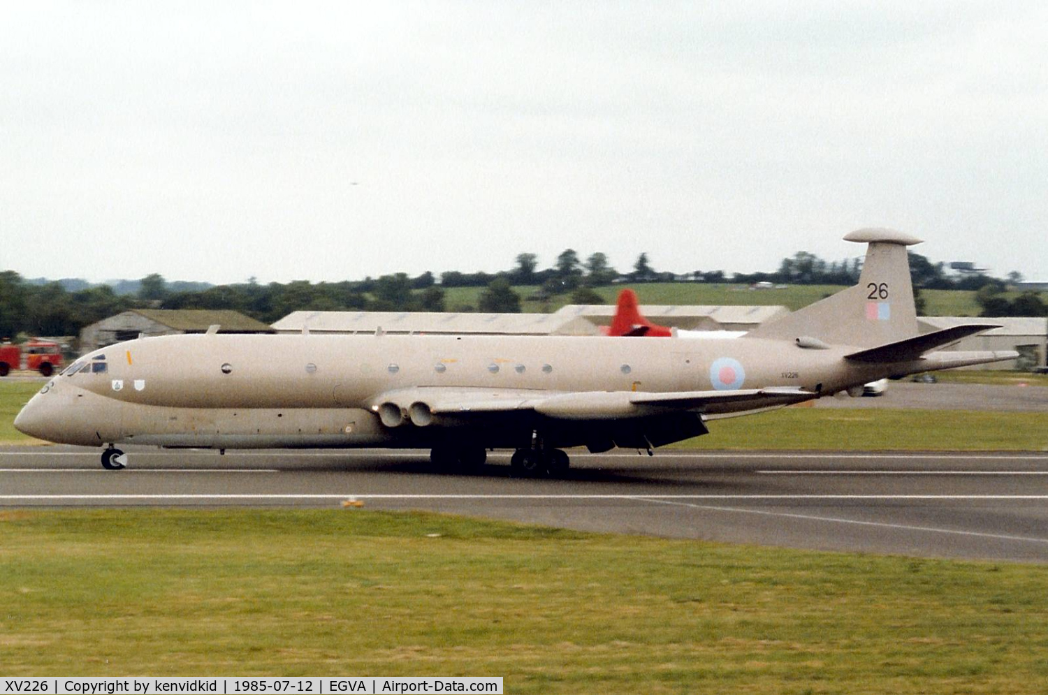 XV226, 1968 Hawker Siddeley Nimrod MR.2 C/N 8001, Royal Air Force arriving at IAT.