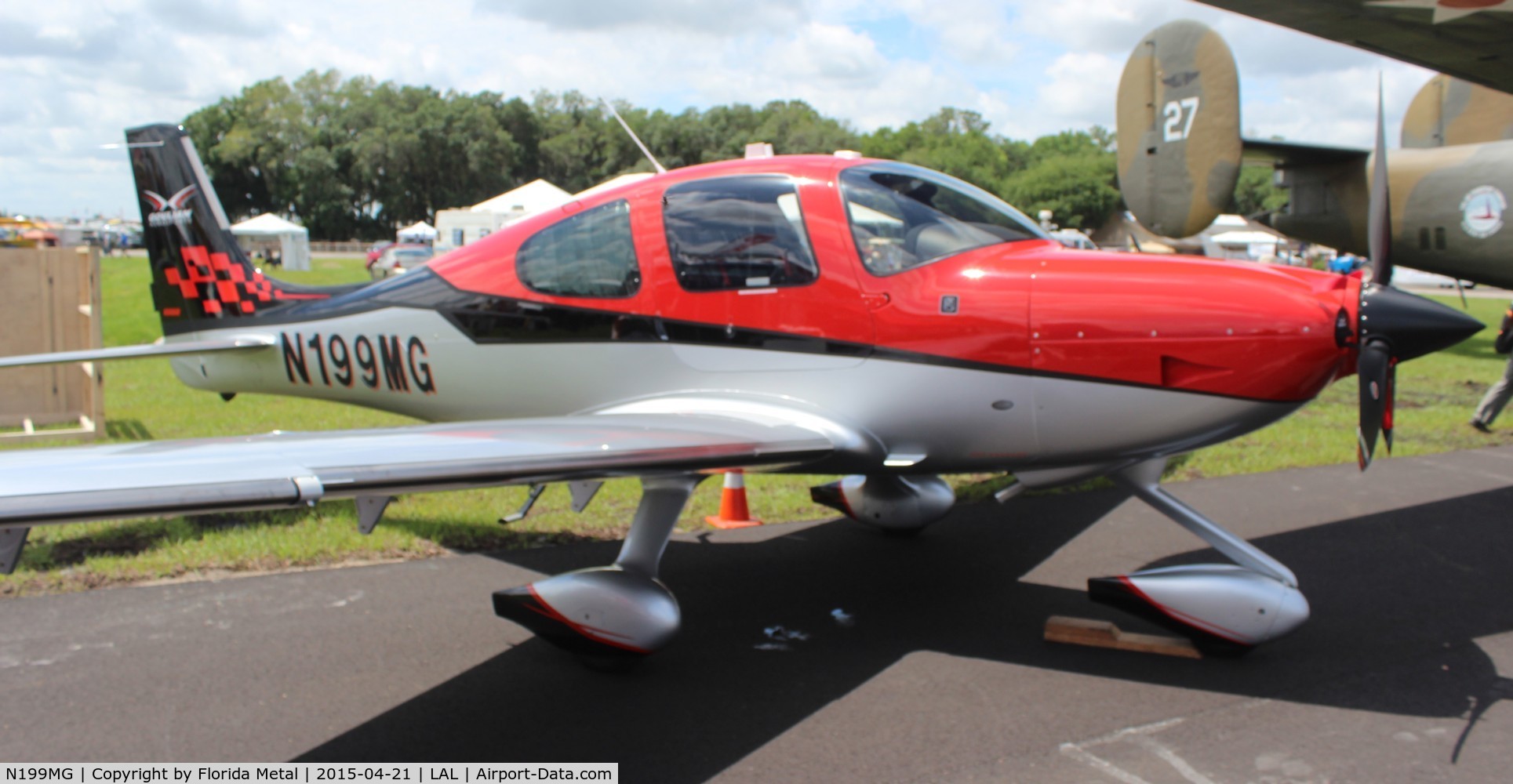 N199MG, 2014 Cirrus SR22T C/N 0707, New paint job the following year