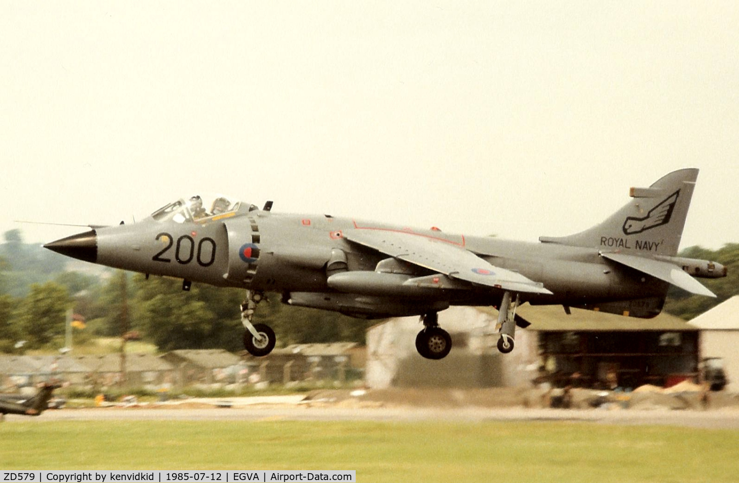ZD579, 1985 British Aerospace Sea Harrier FRS.1 C/N 41H-912042/B36/P14, Royal Navy arriving at IAT.