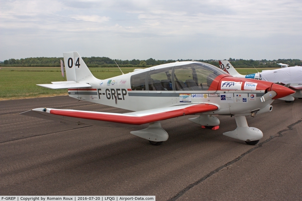 F-GREP, Robin DR-400-160 Chevalier C/N 2439, Parked
