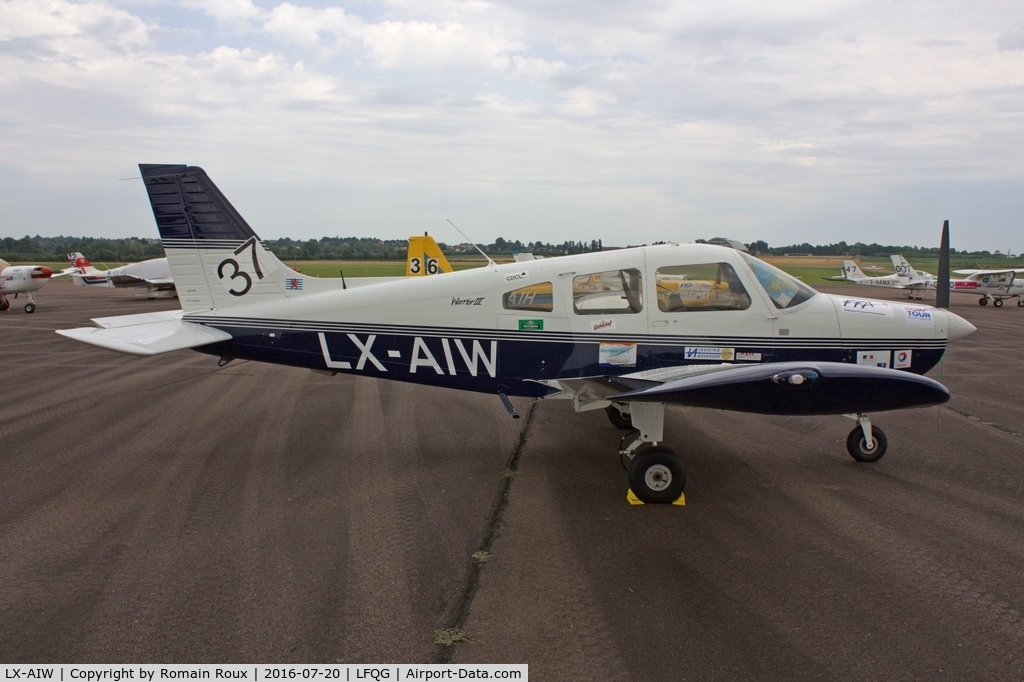 LX-AIW, Piper PA-28-161 Warrior III C/N 28-42153, Parked