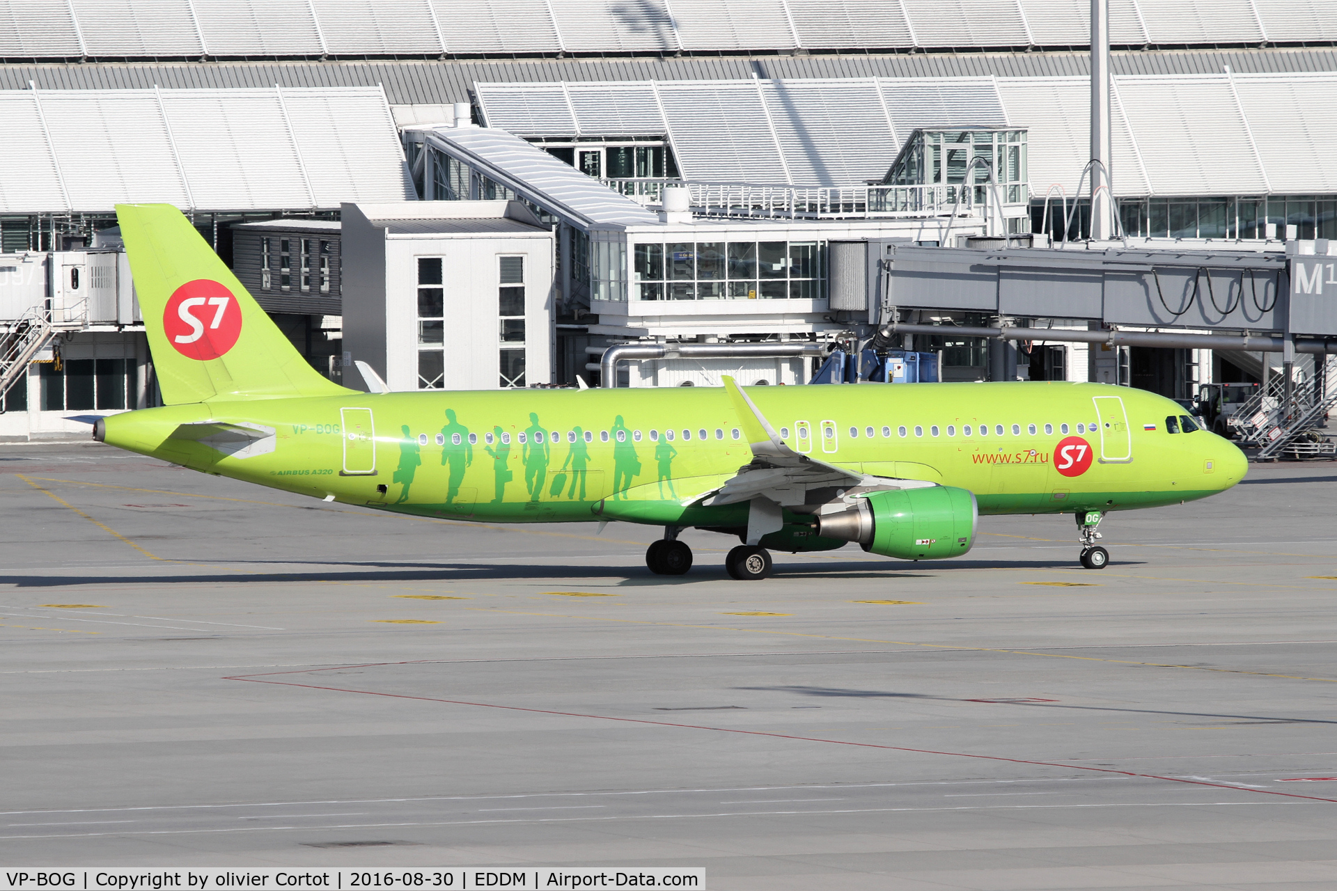 VP-BOG, 2013 Airbus A320-214 C/N 5559, Munich airport