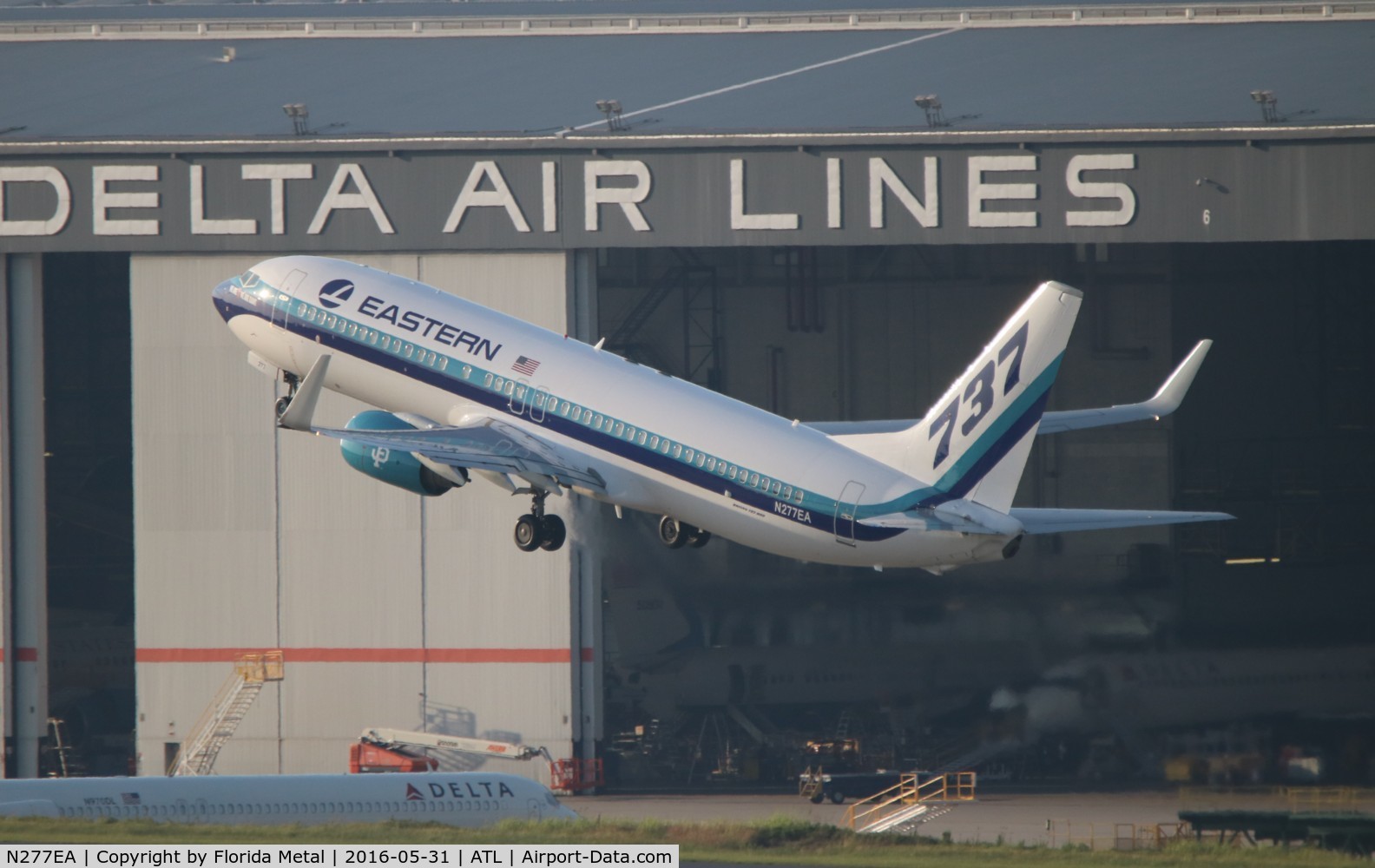 N277EA, 2001 Boeing 737-8CX C/N 32359, Eastern San Francisco Giants