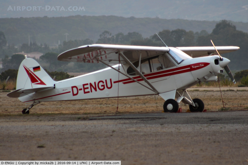 D-ENGU, Piper PA-18-150 Super Cub Super Cub C/N 18-6696, Parked