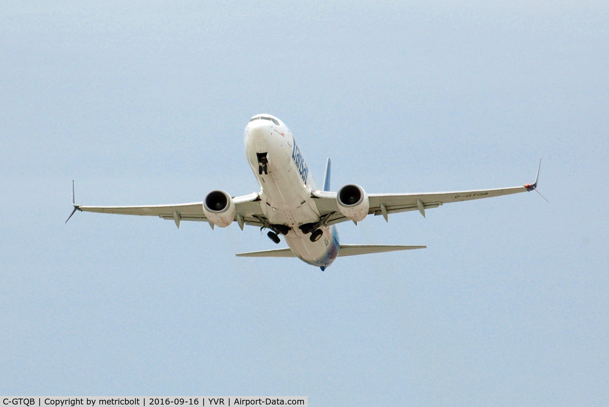 C-GTQB, 2006 Boeing 737-8Q8 C/N 30696, On its way to YYZ