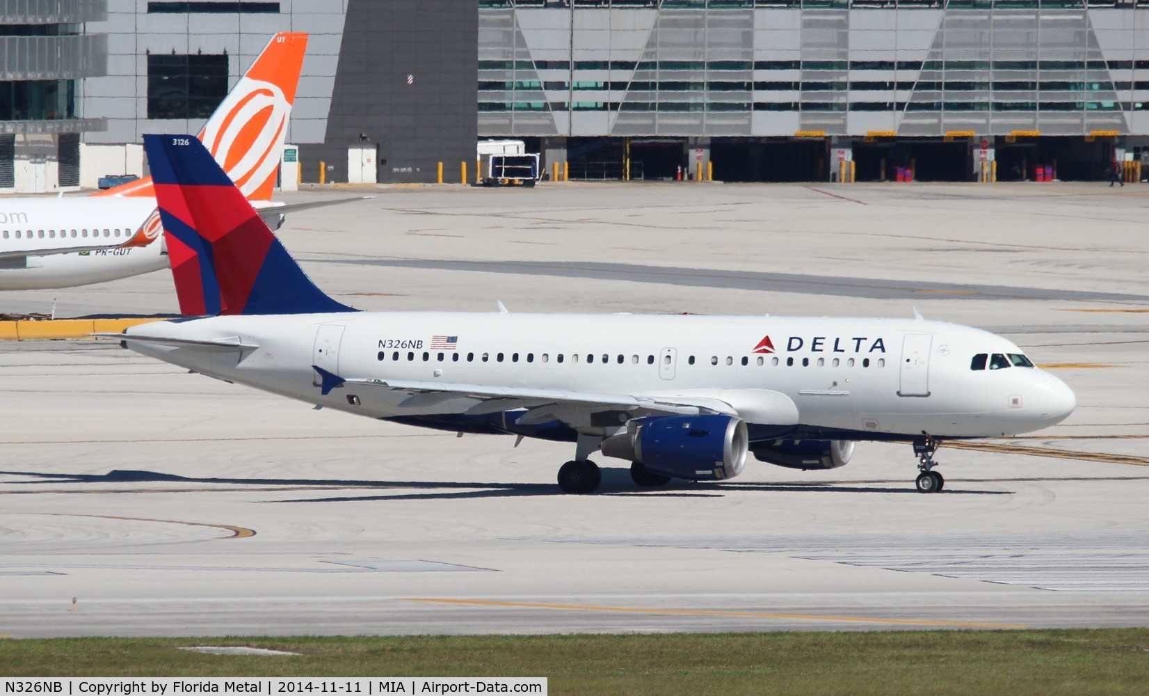 N326NB, 2001 Airbus A319-114 C/N 1498, Delta