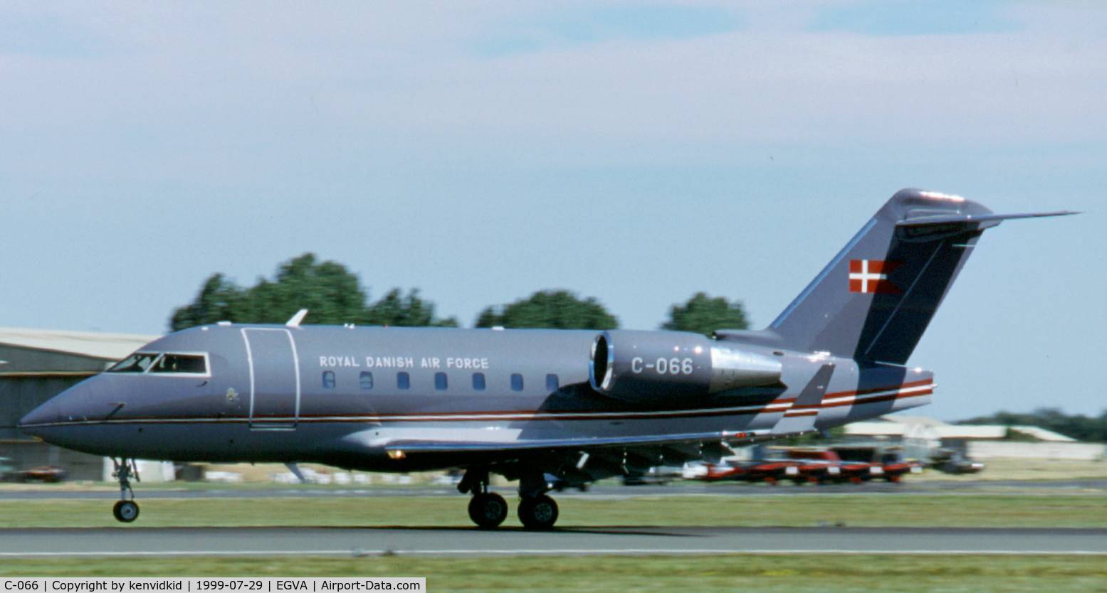 C-066, 1998 Bombardier Challenger 604 (CL-600-2B16) C/N 5366, Arriving at the 1999 RIAT.