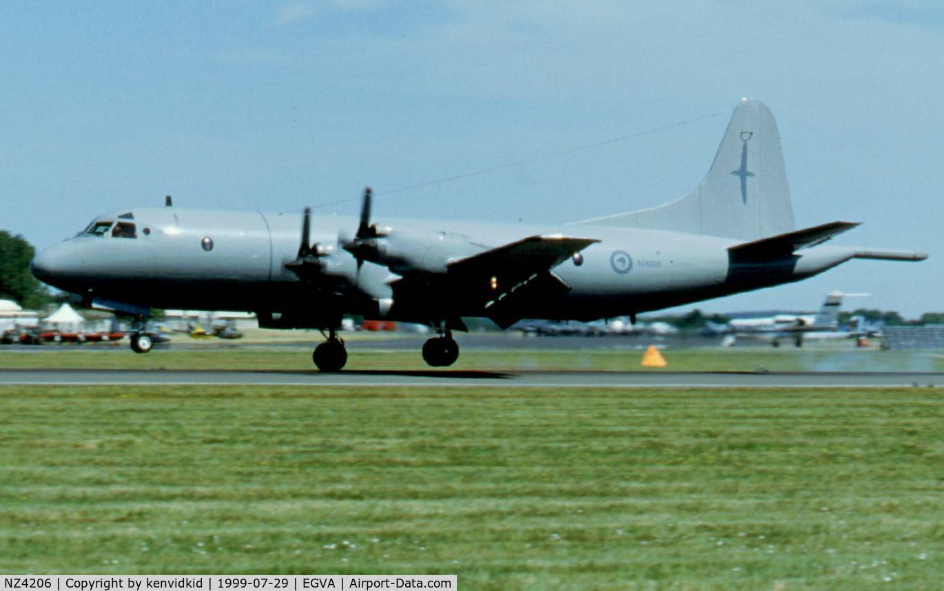 NZ4206, 1966 Lockheed P-3K2 Orion C/N 185B-5401, Arriving at the 1999 RIAT.