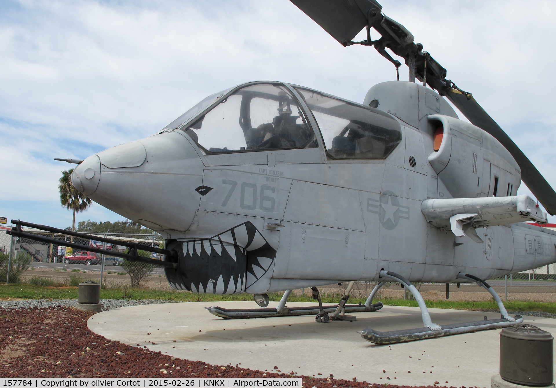 157784, Bell AH-1J Sea Cobra C/N 26028, sharkmouth