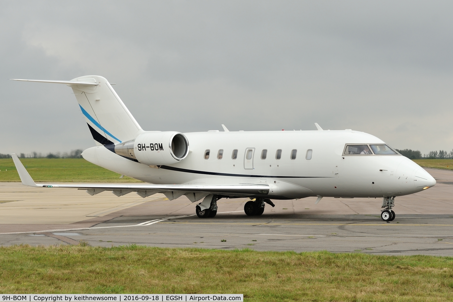 9H-BOM, 2009 Bombardier Challenger 605 (CL-600-2B16) C/N 5785, Leaving Norwich.