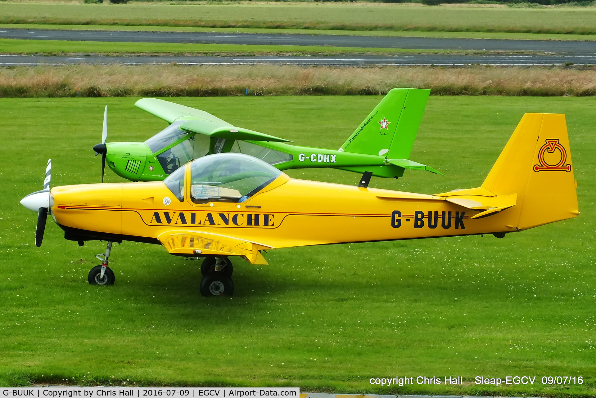 G-BUUK, 1993 Slingsby T-67M Firefly Mk2 C/N 2121, at Sleap