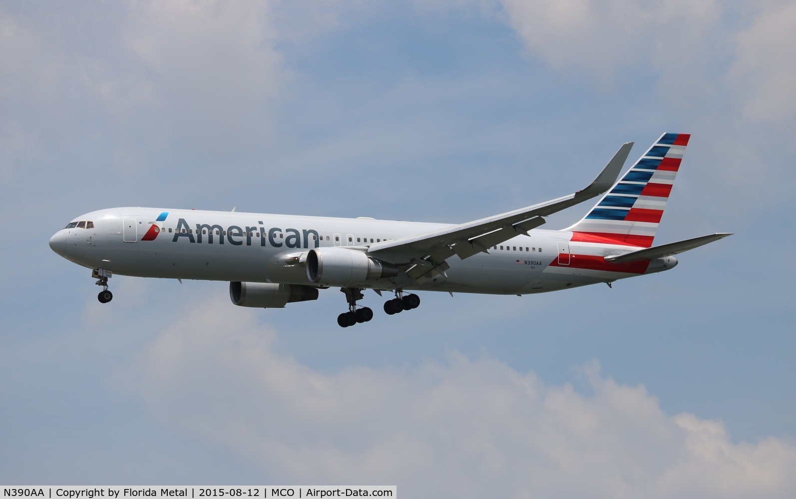 N390AA, 1995 Boeing 767-323 C/N 27450, American