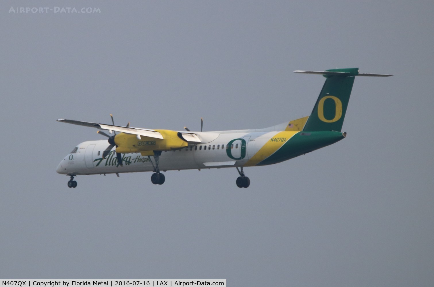 N407QX, 2001 Bombardier DHC-8-402 Dash 8 C/N 4049, Alaska Airlines University of Oregon