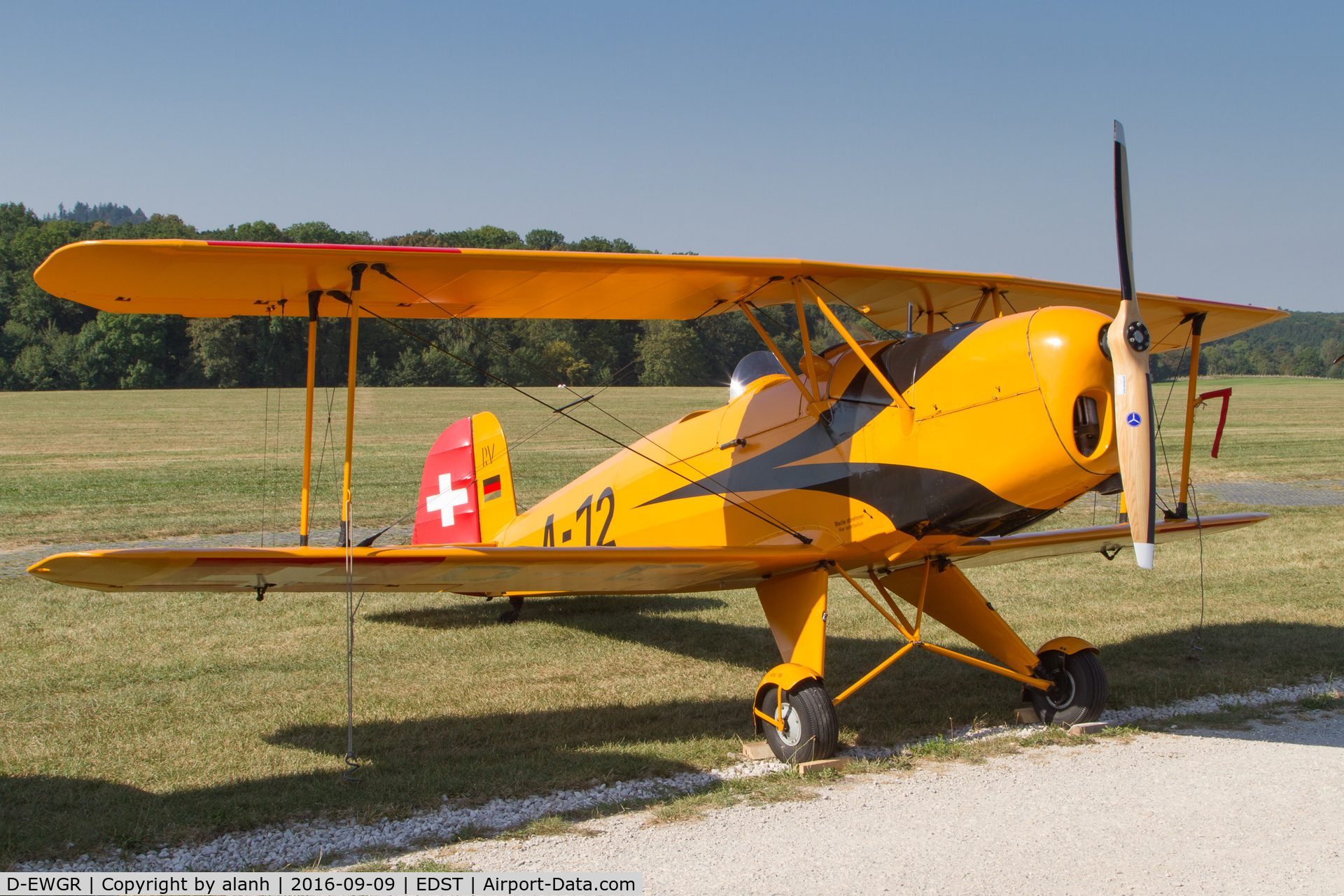 D-EWGR, 1937 Bucker Bu-131B Jungmann C/N 21, On the flight line at Hahnweide