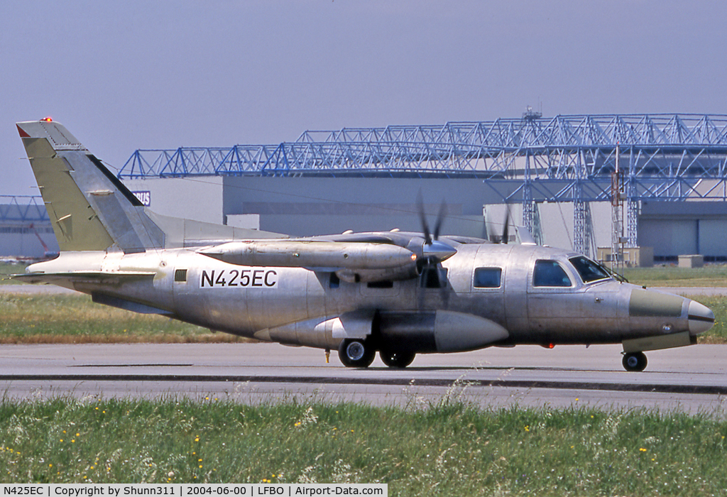 N425EC, 1980 Mitsubishi Mu-2B-60 Marquise C/N 793SA, Taxiing holding point rwy 15L for departure... Primer c/s for test flight...