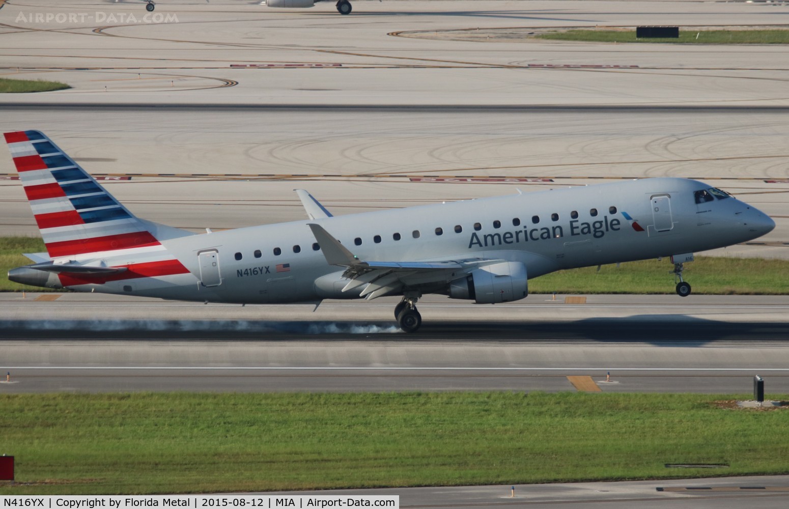 N416YX, 2013 Embraer 175LR (ERJ-170-200LR) C/N 17000381, American Eagle