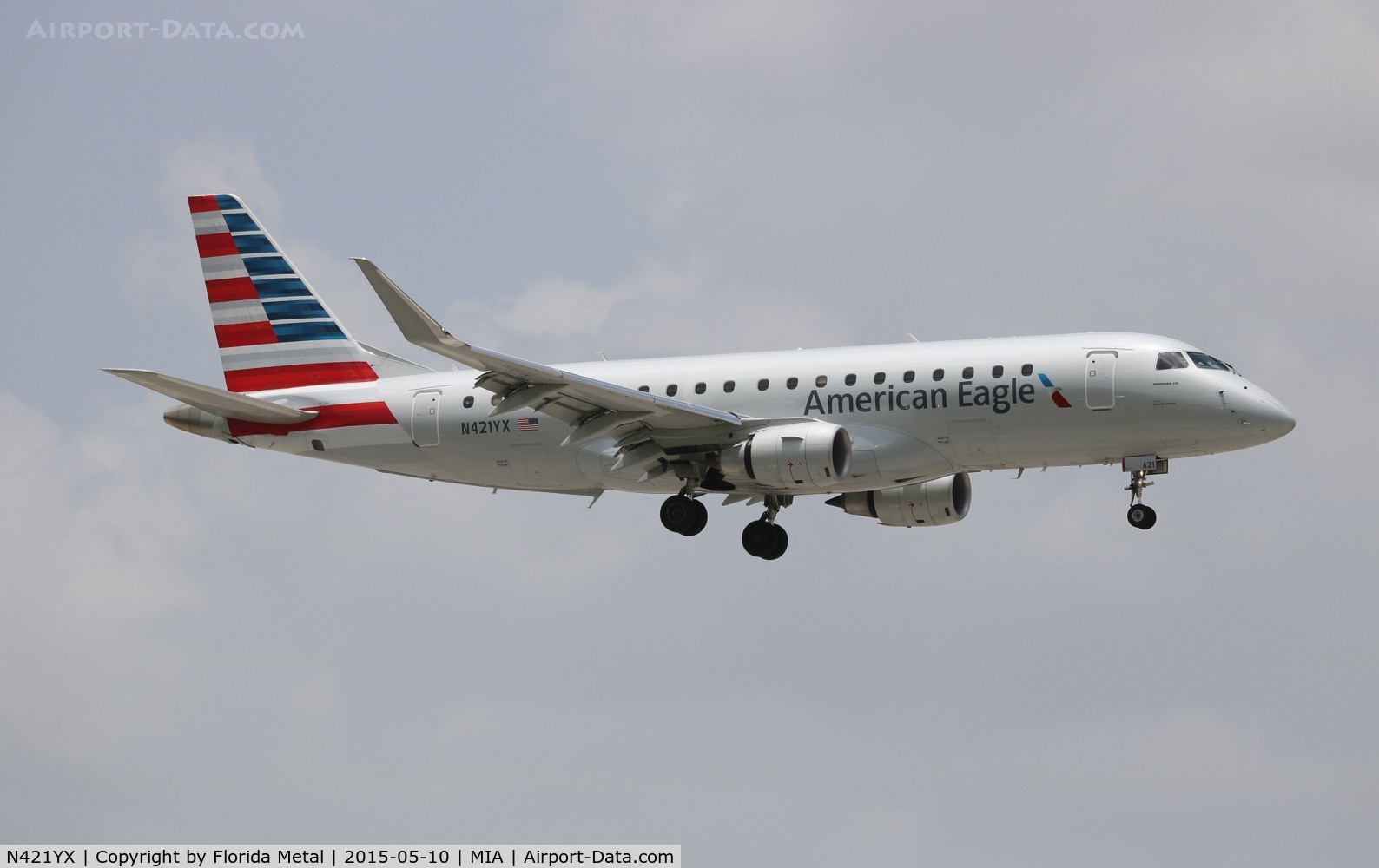 N421YX, 2014 Embraer 175LR (ERJ-170-200LR) C/N 17000386, American Eagle
