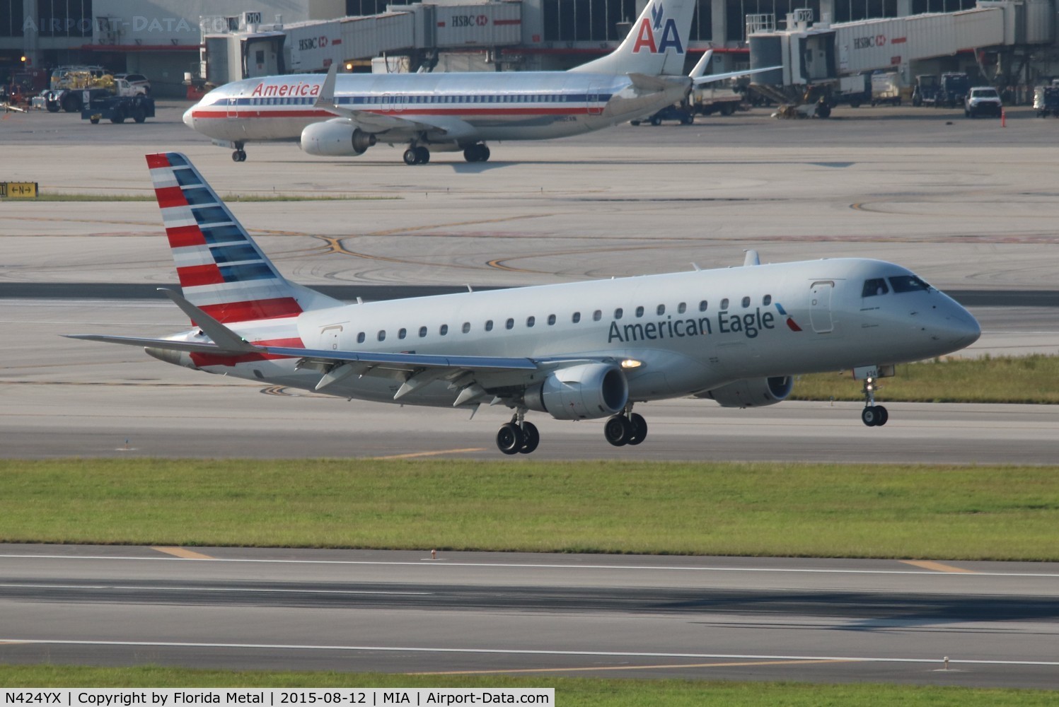 N424YX, 2014 Embraer 175LR (ERJ-170-200LR) C/N 17000393, American Eagle