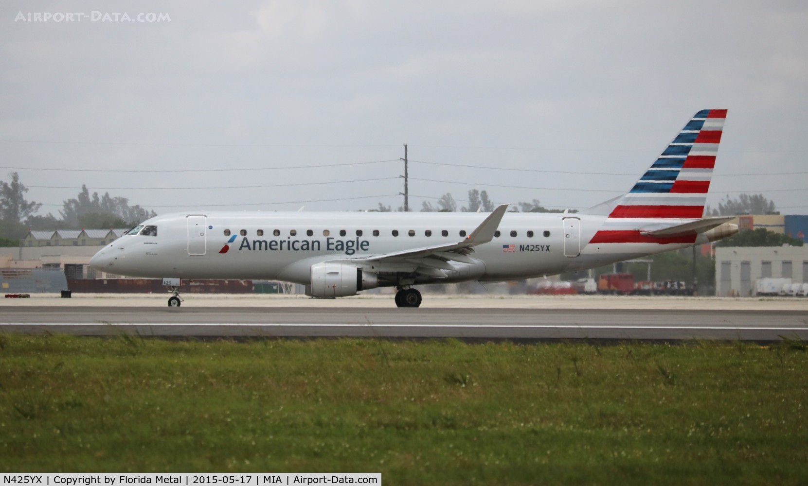 N425YX, 2014 Embraer 175LR (ERJ-170-200LR) C/N 17000396, American Eagle