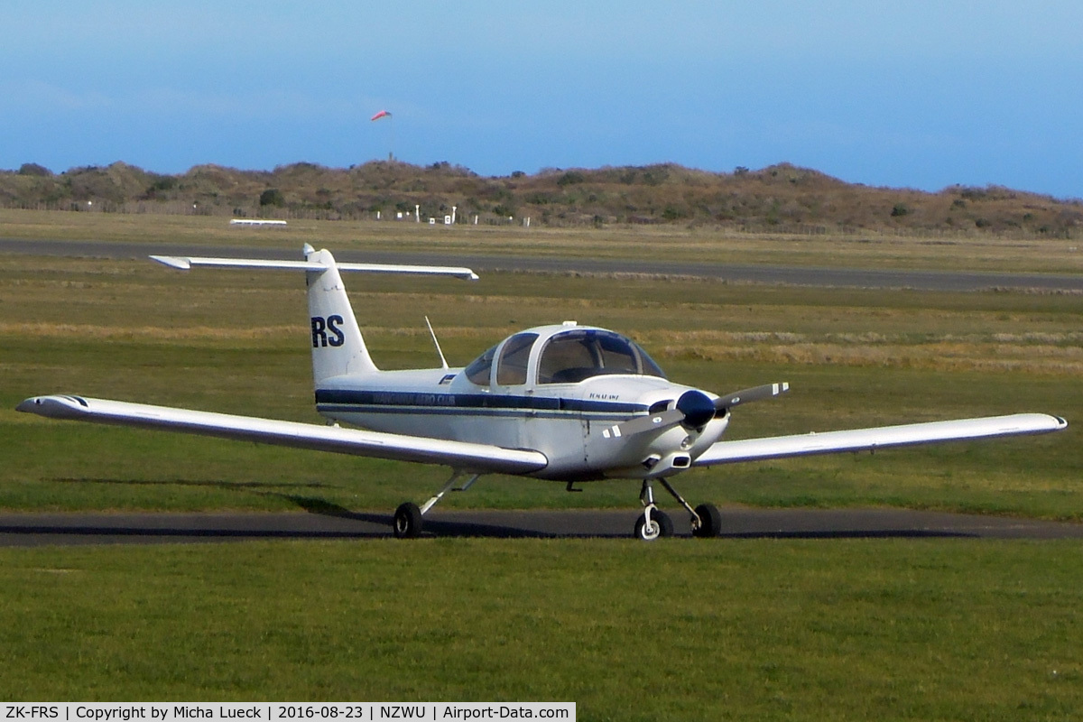 ZK-FRS, Piper PA-38-112 Tomahawk C/N 38-79A1101, At Whanganui