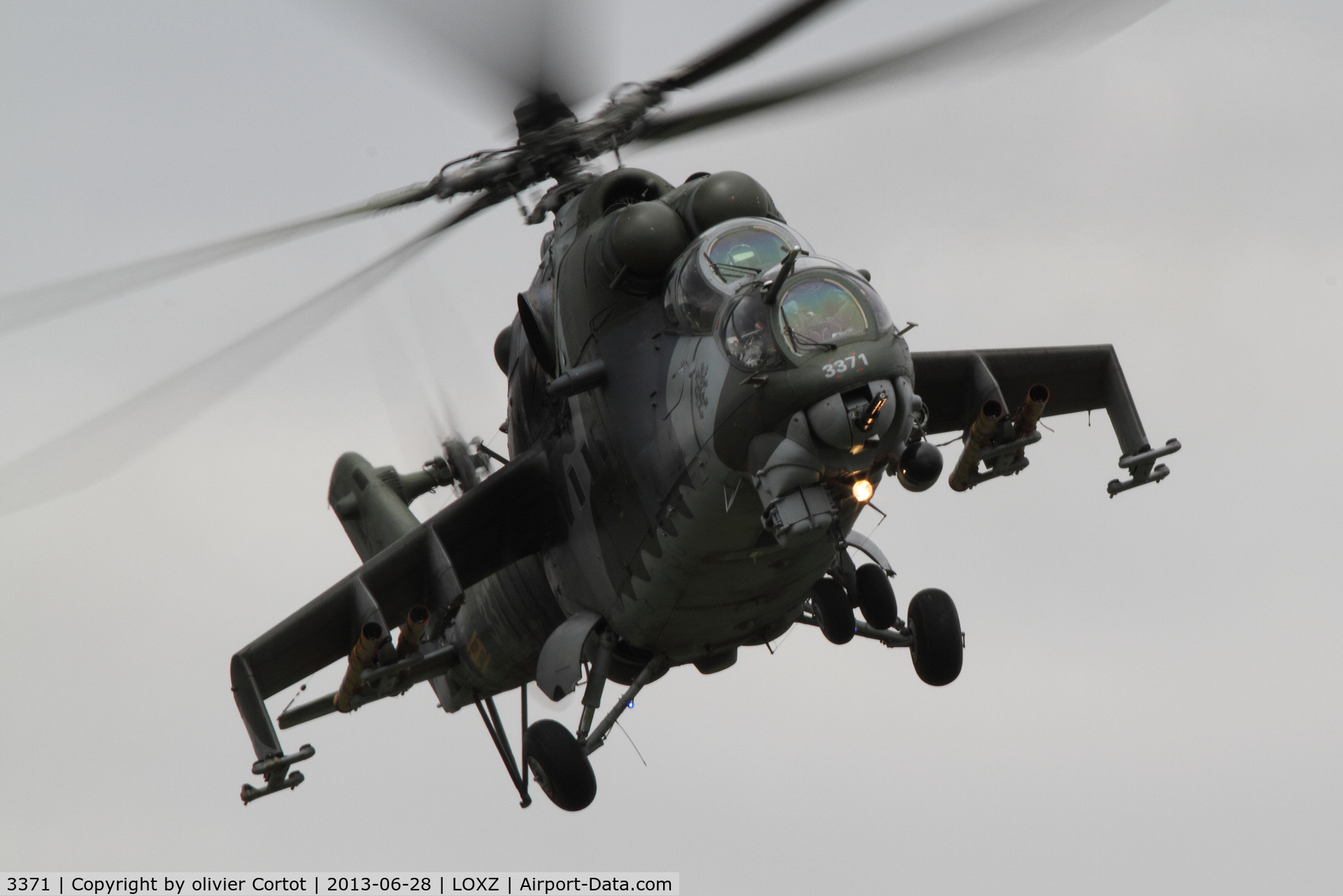 3371, Mil Mi-35 Hind E C/N 203371, facing the beast