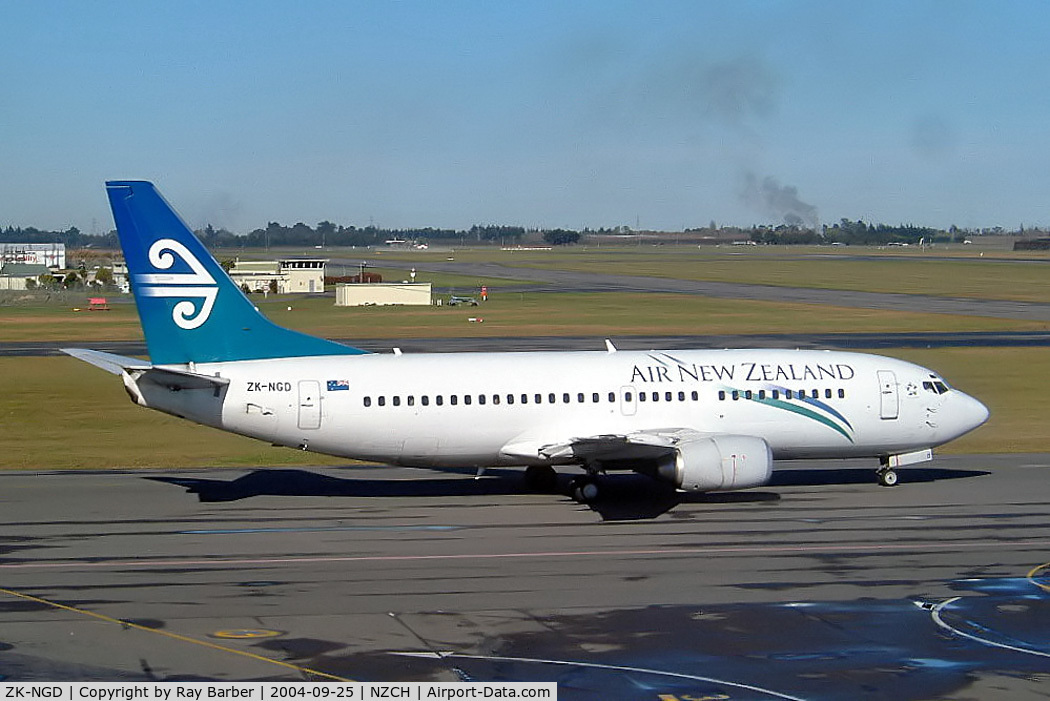 ZK-NGD, 1998 Boeing 737-3U3 C/N 28732, Boeing 737-3U3 [28732] (Air New Zealand) Christchurch-Int'l~ZK 25/09/2004