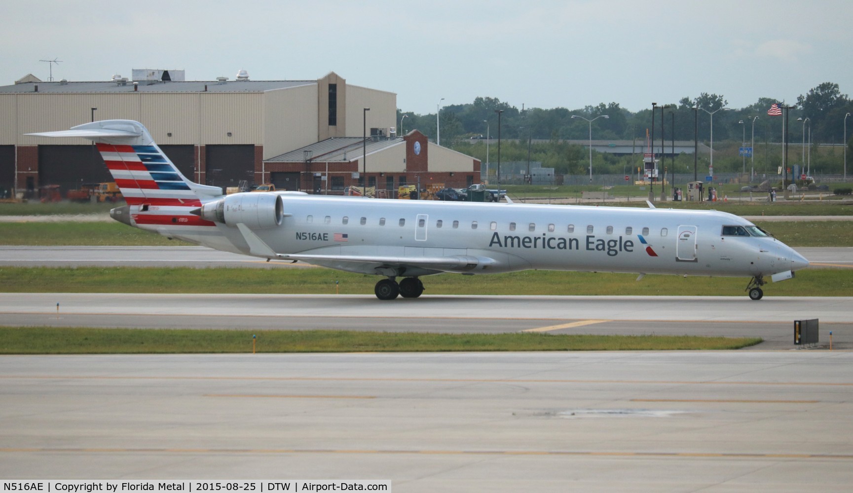 N516AE, 2003 Bombardier CRJ-701ER (CL-600-2C10) Regional Jet C/N 10123, American Eagle