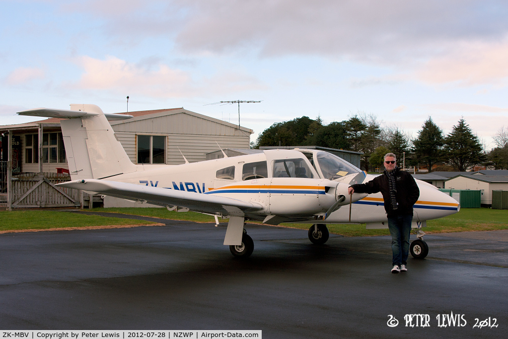 ZK-MBV, Piper PA-44-180 Seminole C/N 44-7995156, RNZAF Base Auckland Aviation Sports Club, Whenuapai