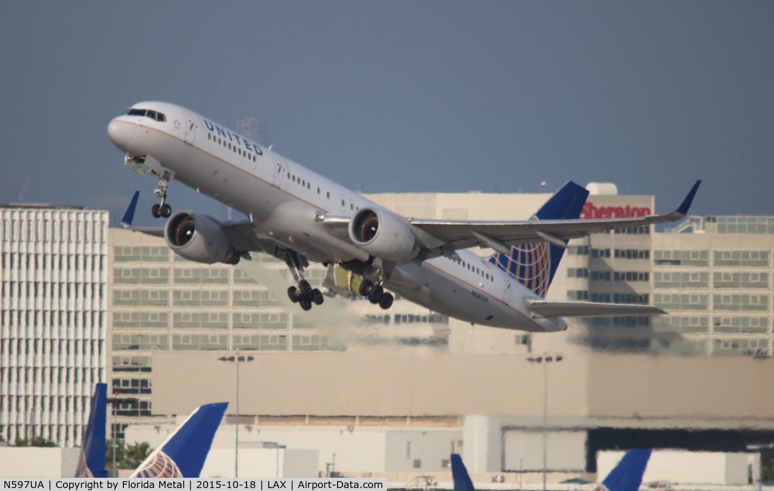 N597UA, 1998 Boeing 757-222 C/N 28750, United