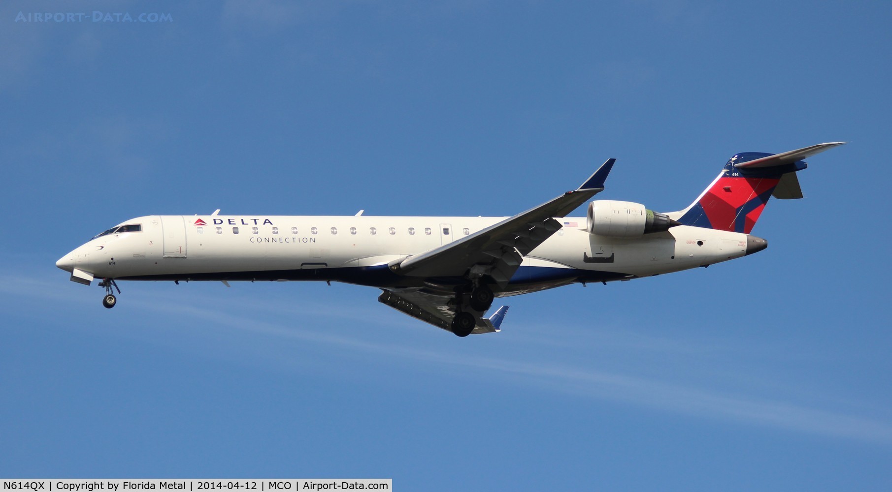 N614QX, 2002 Bombardier CRJ-701 (CL-600-2C10) Regional Jet C/N 10049, Delta Connection