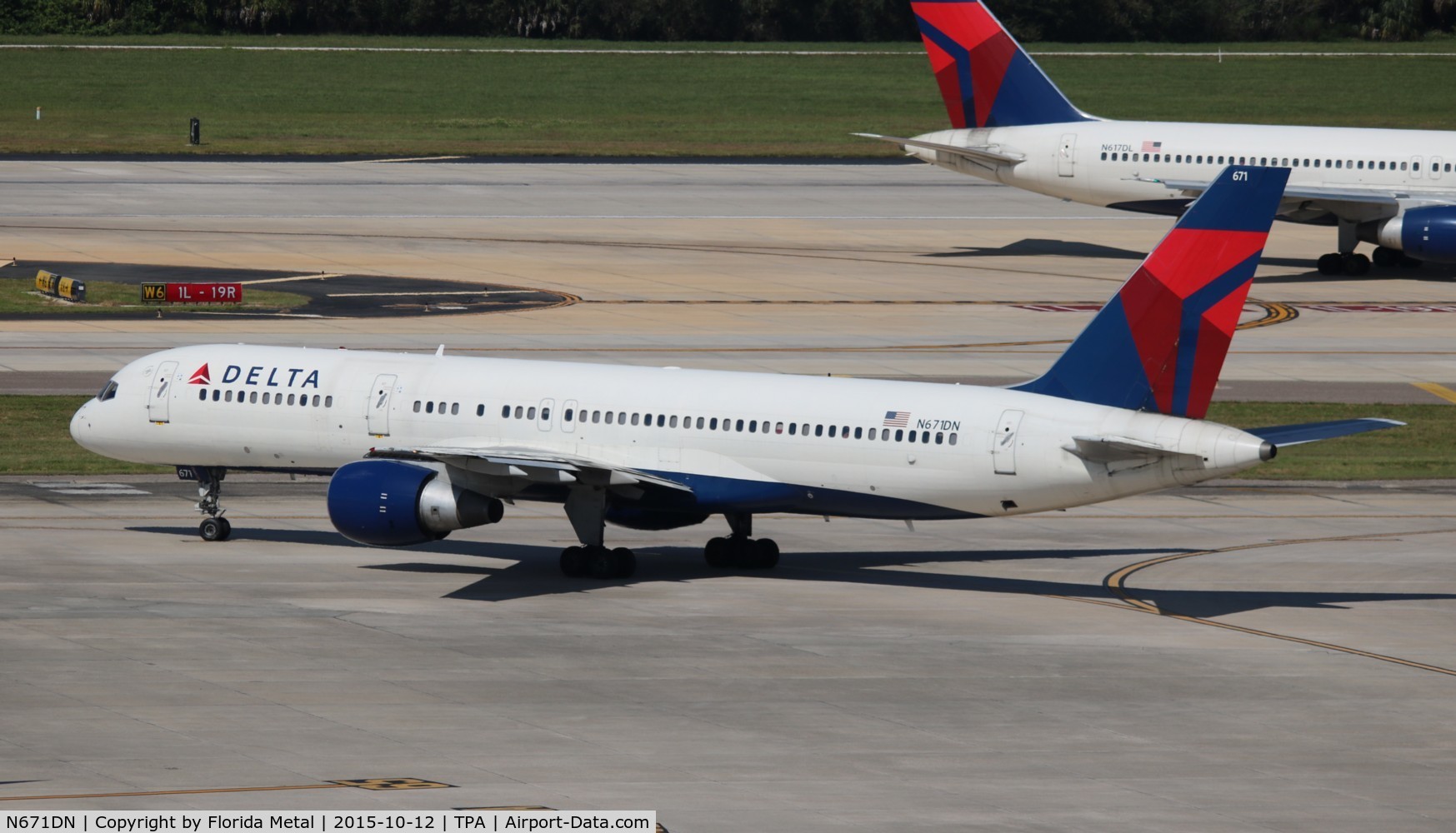 N671DN, 1992 Boeing 757-232 C/N 25332, Delta