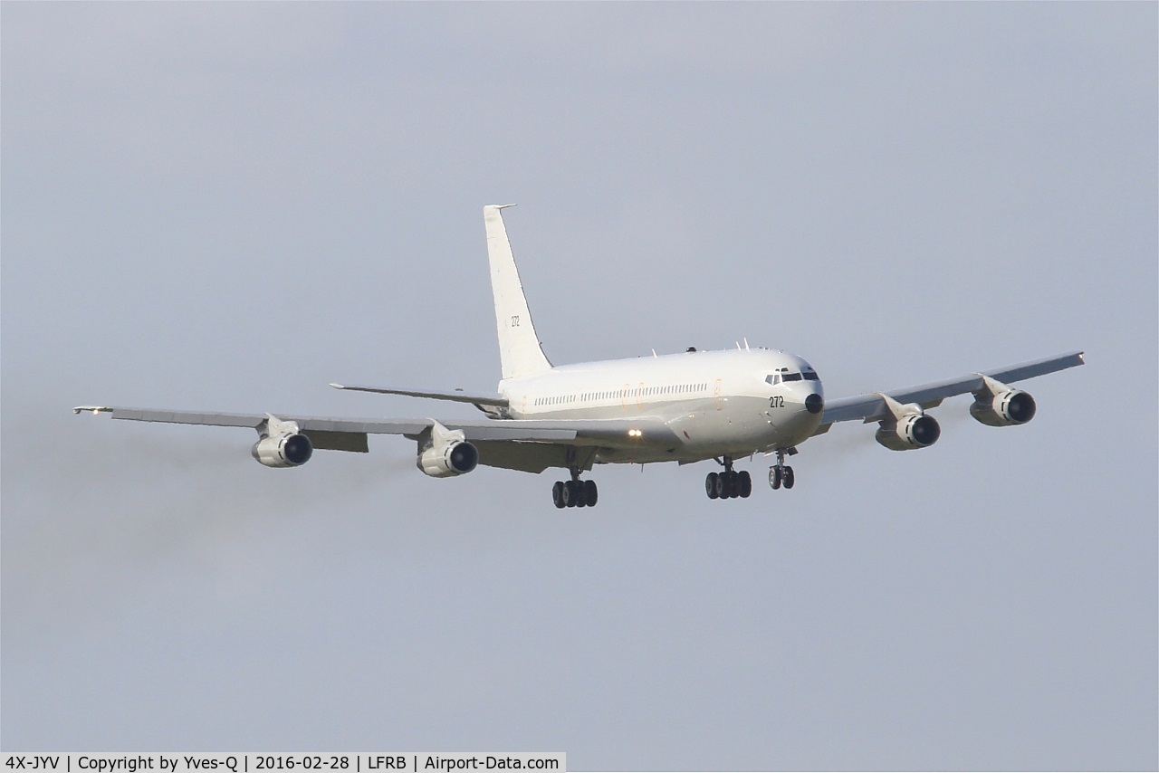 272, 1975 Boeing 707-3L6C C/N 21096, Israeli Air Force Boeing 707-3L6C, Short approach rwy 07R, Brest-Bretagne Airport (LFRB-BES)