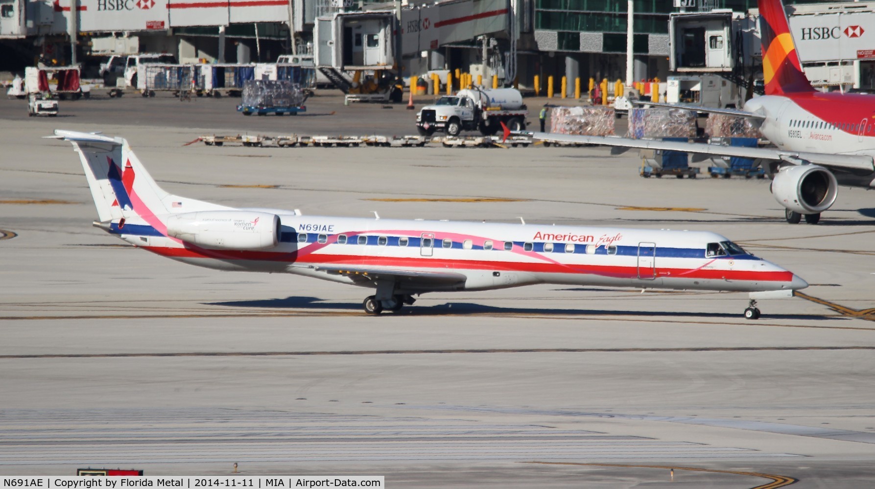 N691AE, 2004 Embraer ERJ-145LR (EMB-145LR) C/N 14500860, American Eagle