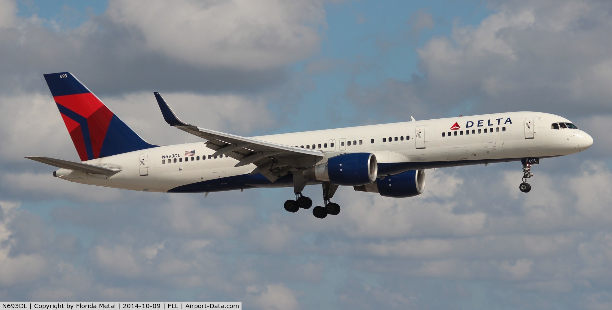 N693DL, 1998 Boeing 757-232 C/N 29725, Delta