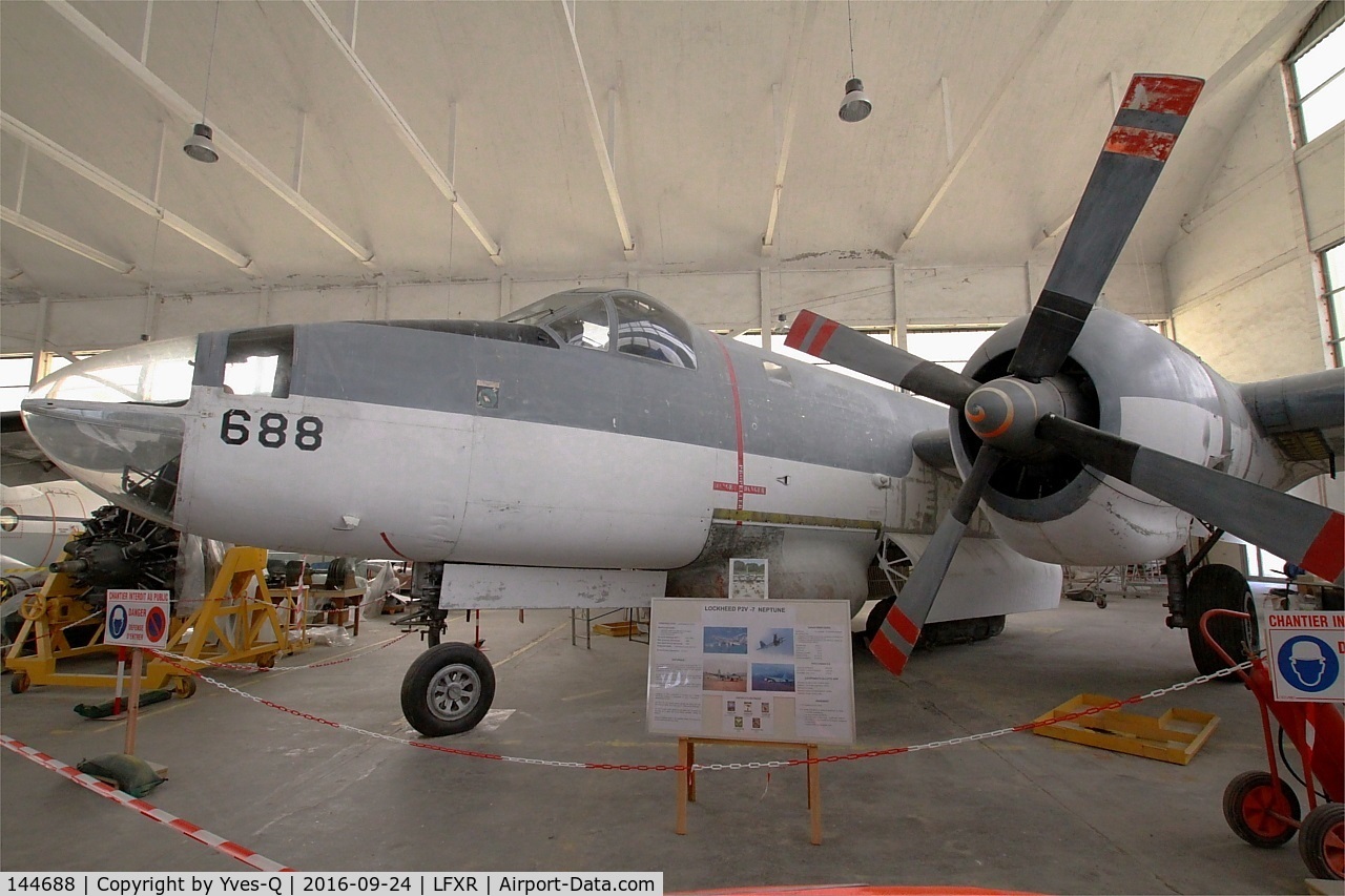 144688, Lockheed SP-2H Neptune C/N 726-7139, Lockheed SP-2H Neptune, Under restoration at Naval Aviation Museum, Rochefort-Soubise airport (LFXR)