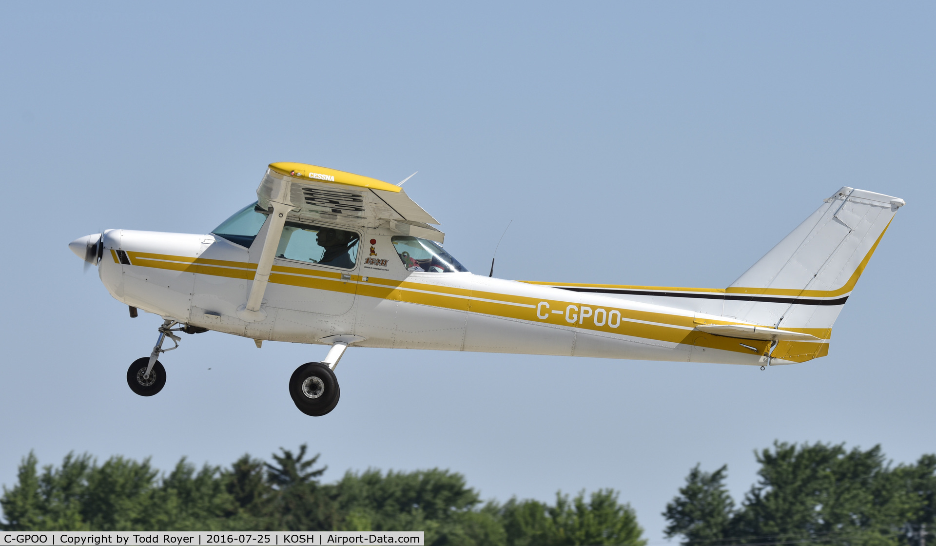 C-GPOO, 1982 Cessna 152 C/N 15285493, Airventure 2016