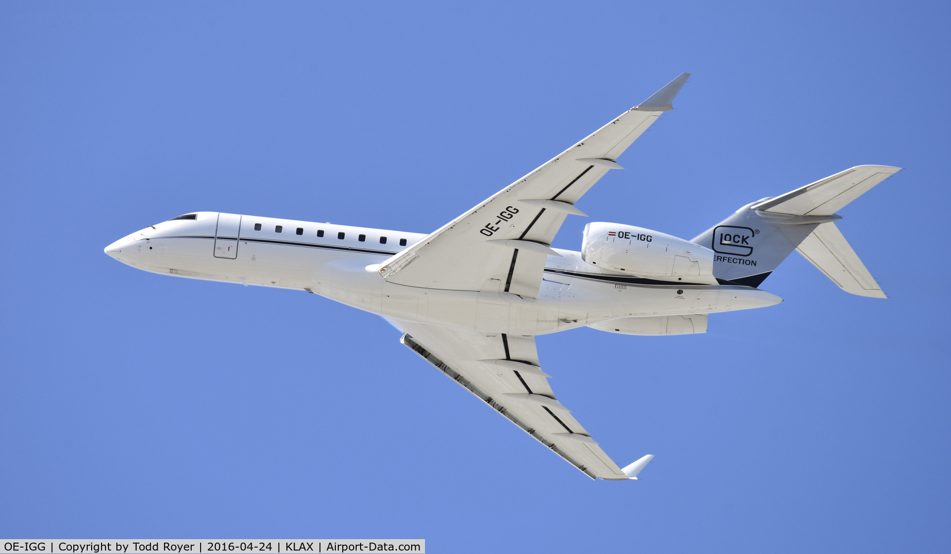 OE-IGG, 2007 Bombardier BD-700-1A10 Global Express XRS C/N 9251, Departing LAX