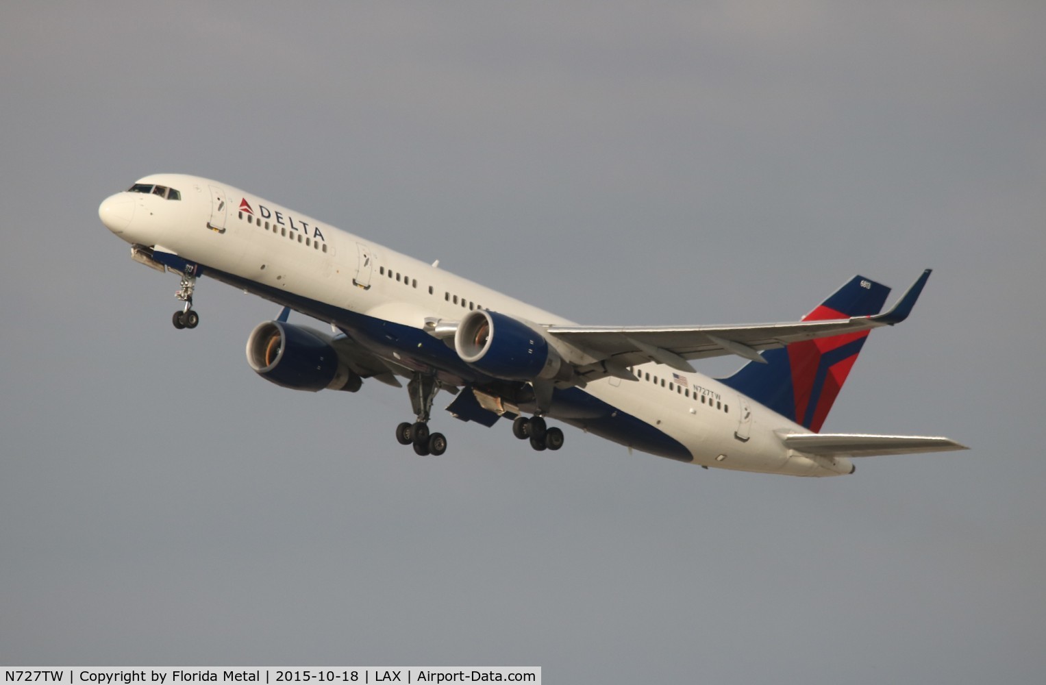 N727TW, 1999 Boeing 757-231 C/N 30340, Delta