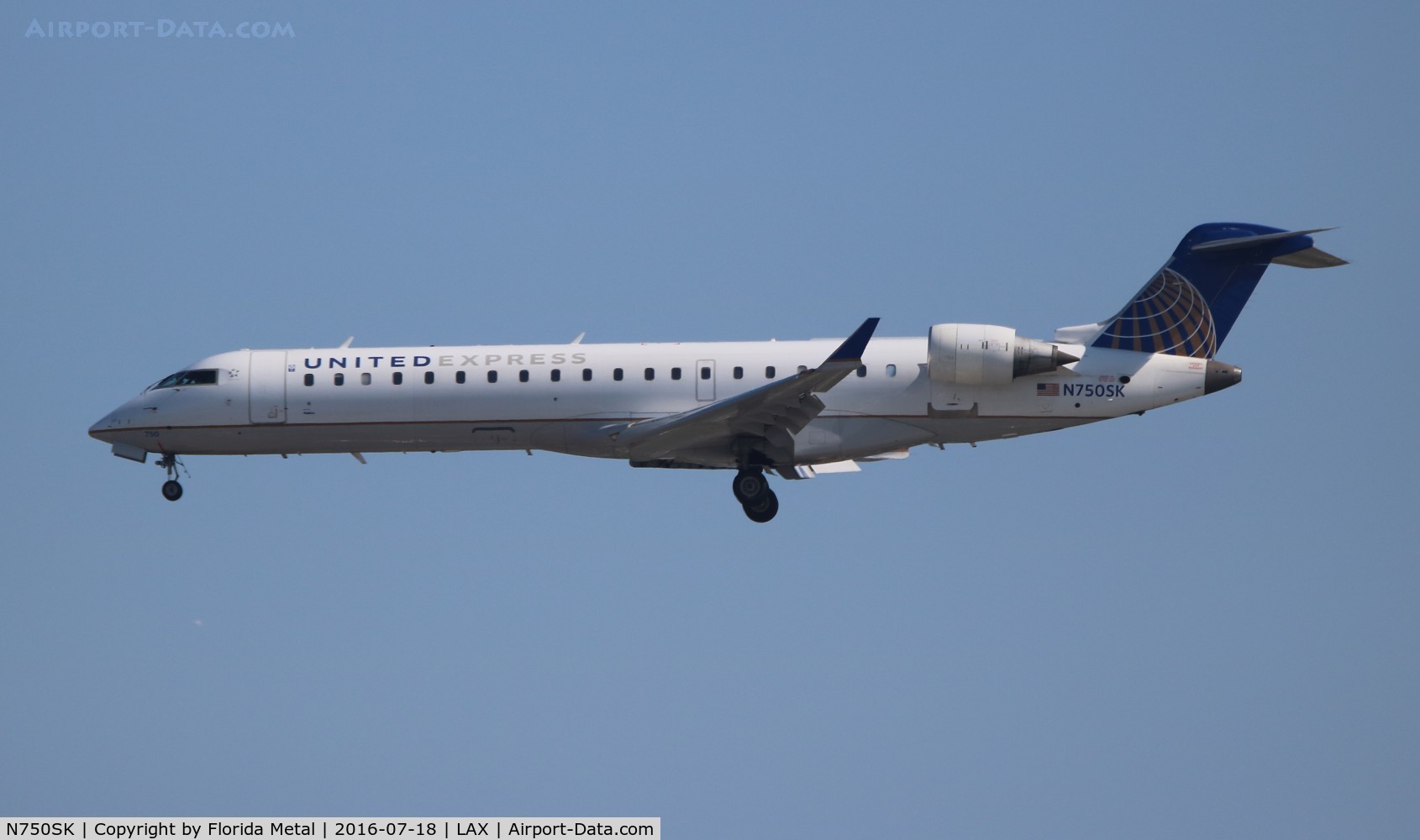N750SK, 2005 Bombardier CRJ-701ER (CL-600-2C10) Regional Jet C/N 10207, United Express