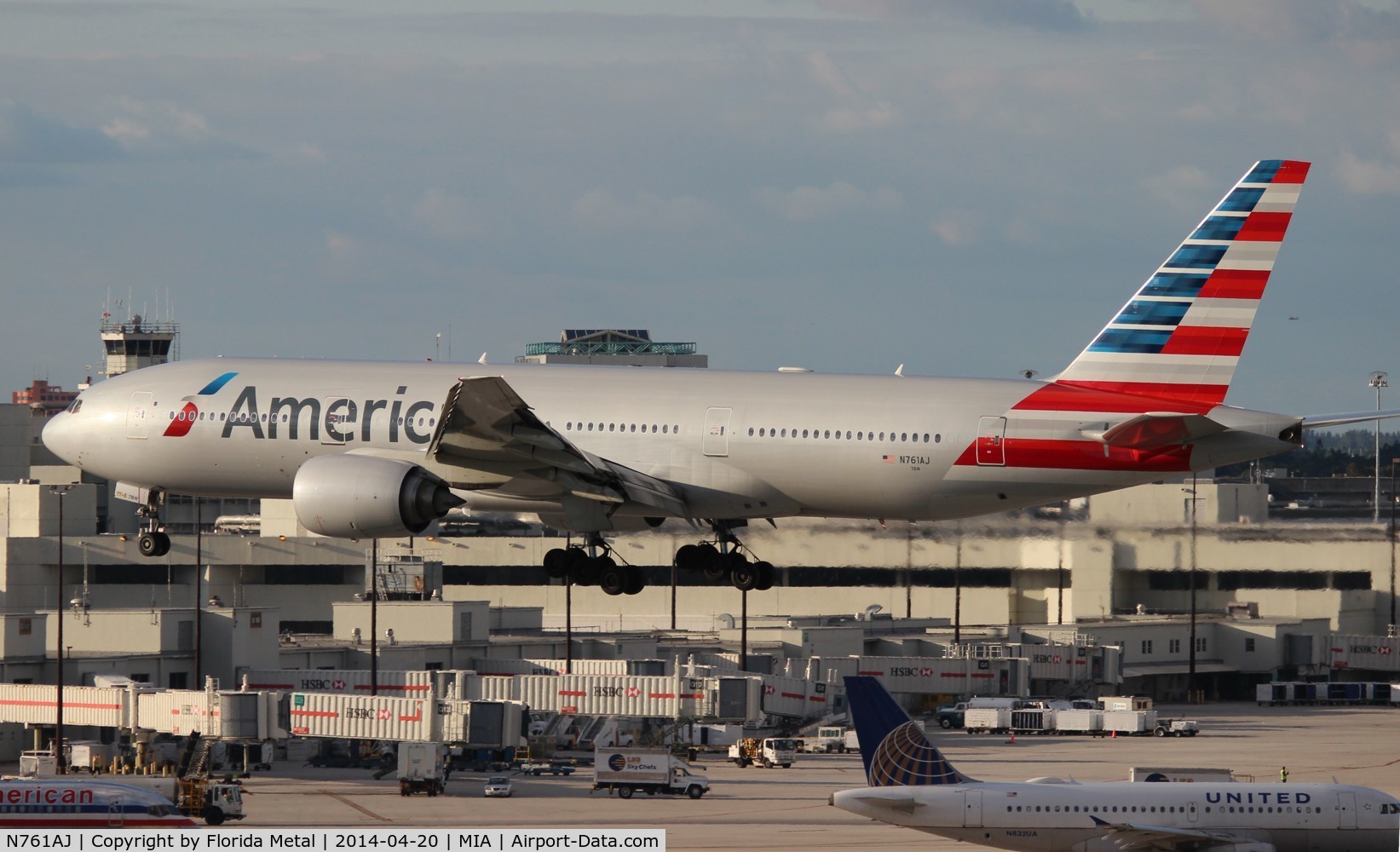 N761AJ, 2002 Boeing 777-223 C/N 31478, American