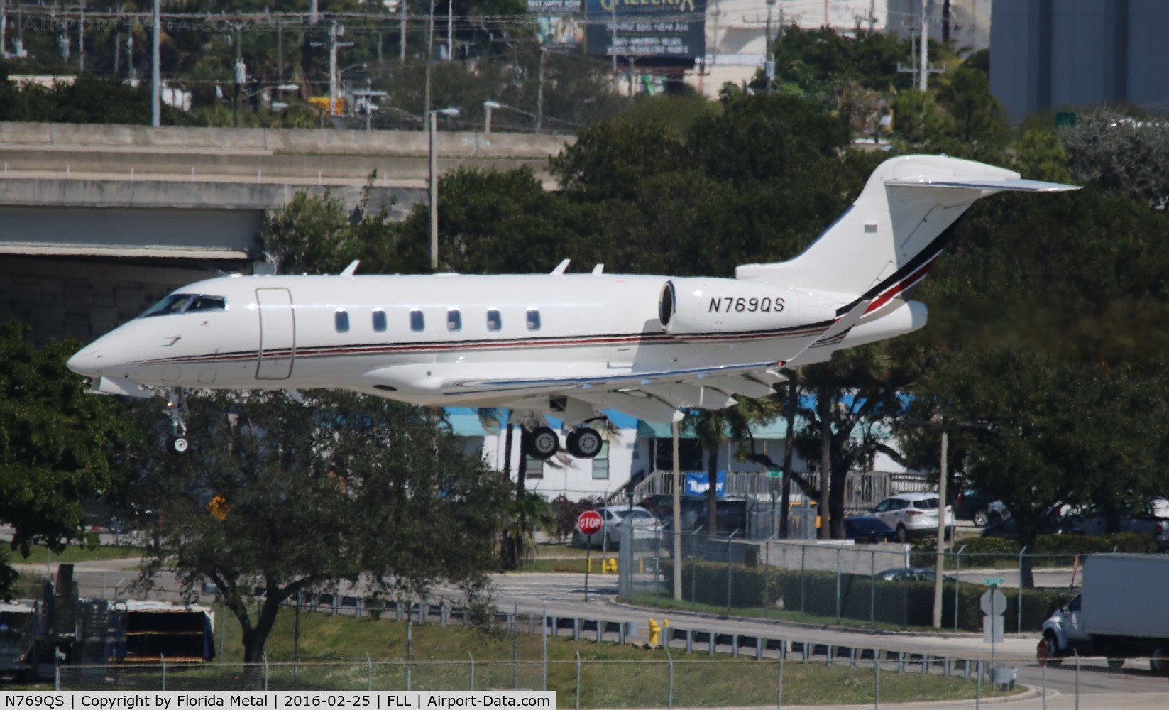 N769QS, 2015 Bombardier Challenger 350 (BD-100-1A10) C/N 20539, Challenger 350