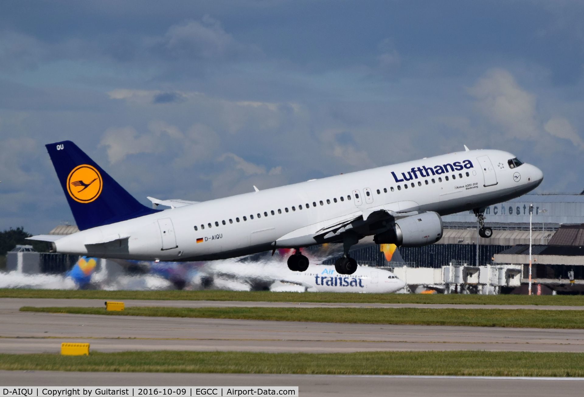 D-AIQU, 2000 Airbus A320-211 C/N 1365, At Manchester