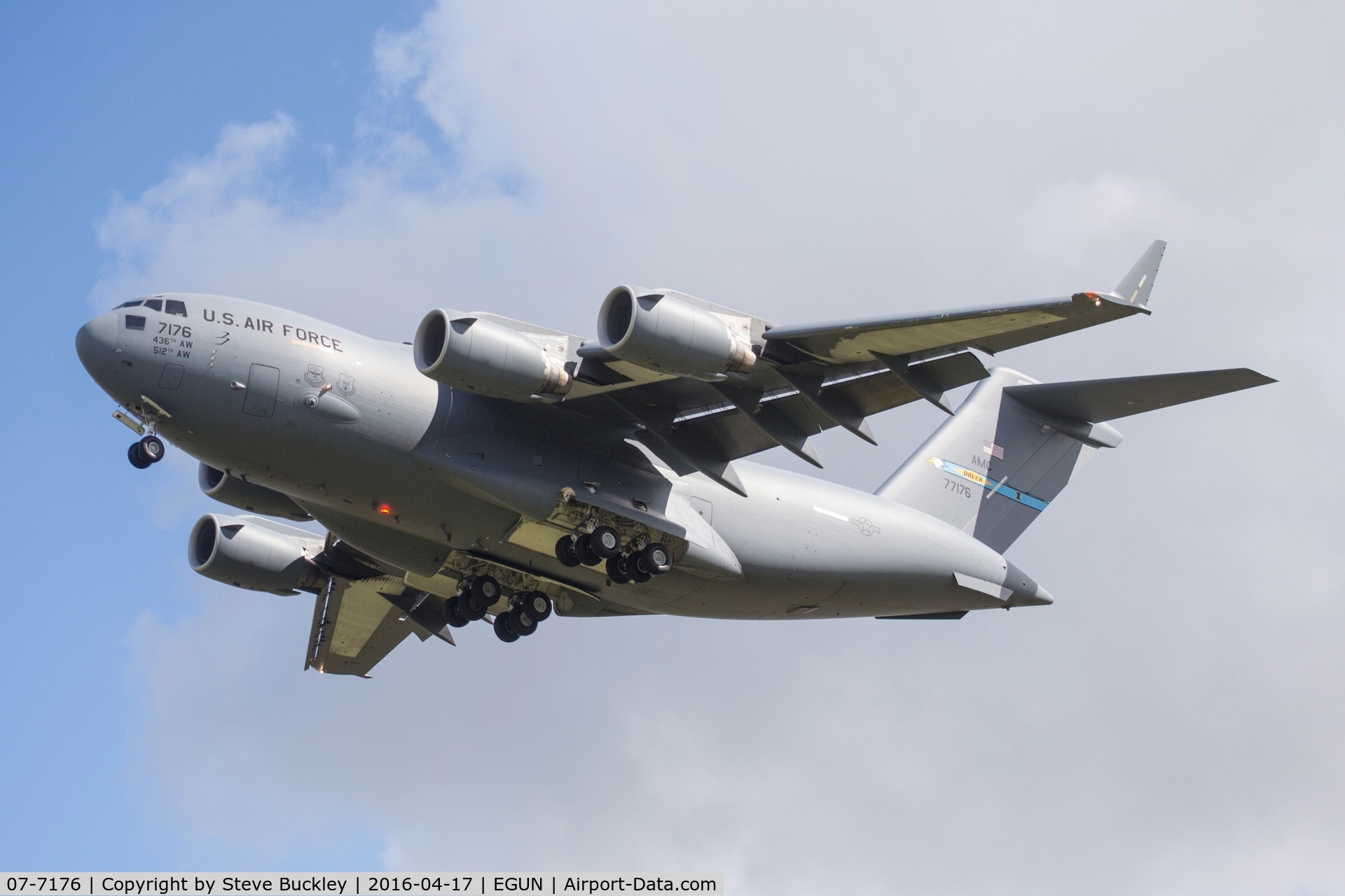 07-7176, 2007 Boeing C-17A Globemaster III C/N P-176, Boeing C-17A 07-7176 of the 436th AW based at Dover AFB arrives at Mildenhall as RCH136