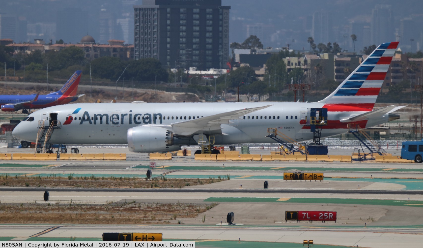 N805AN, 2015 Boeing 787-8 Dreamliner C/N 40623, American