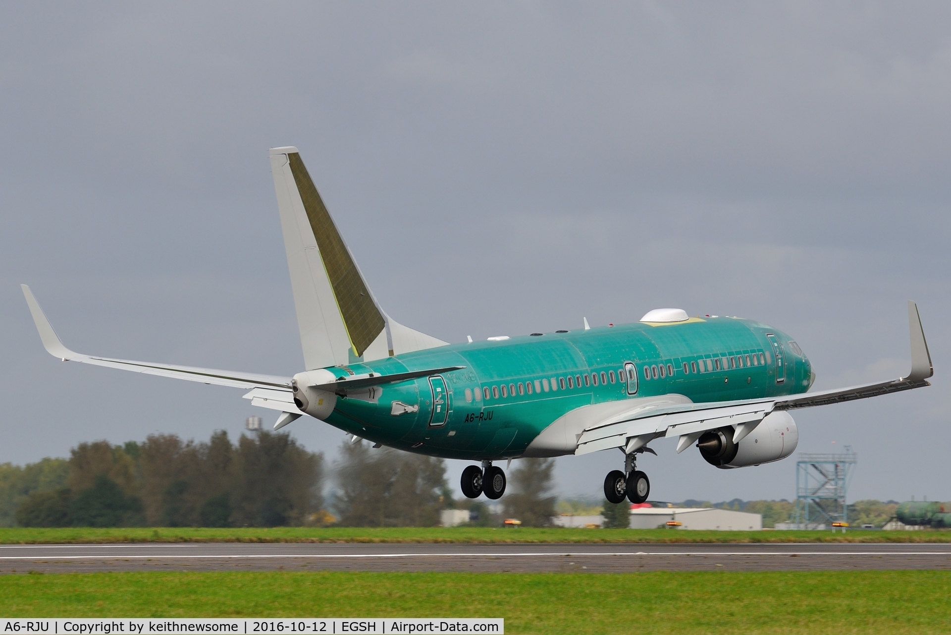A6-RJU, 2015 Boeing 737-77W BBJ C/N 62468, Arriving for paint work.