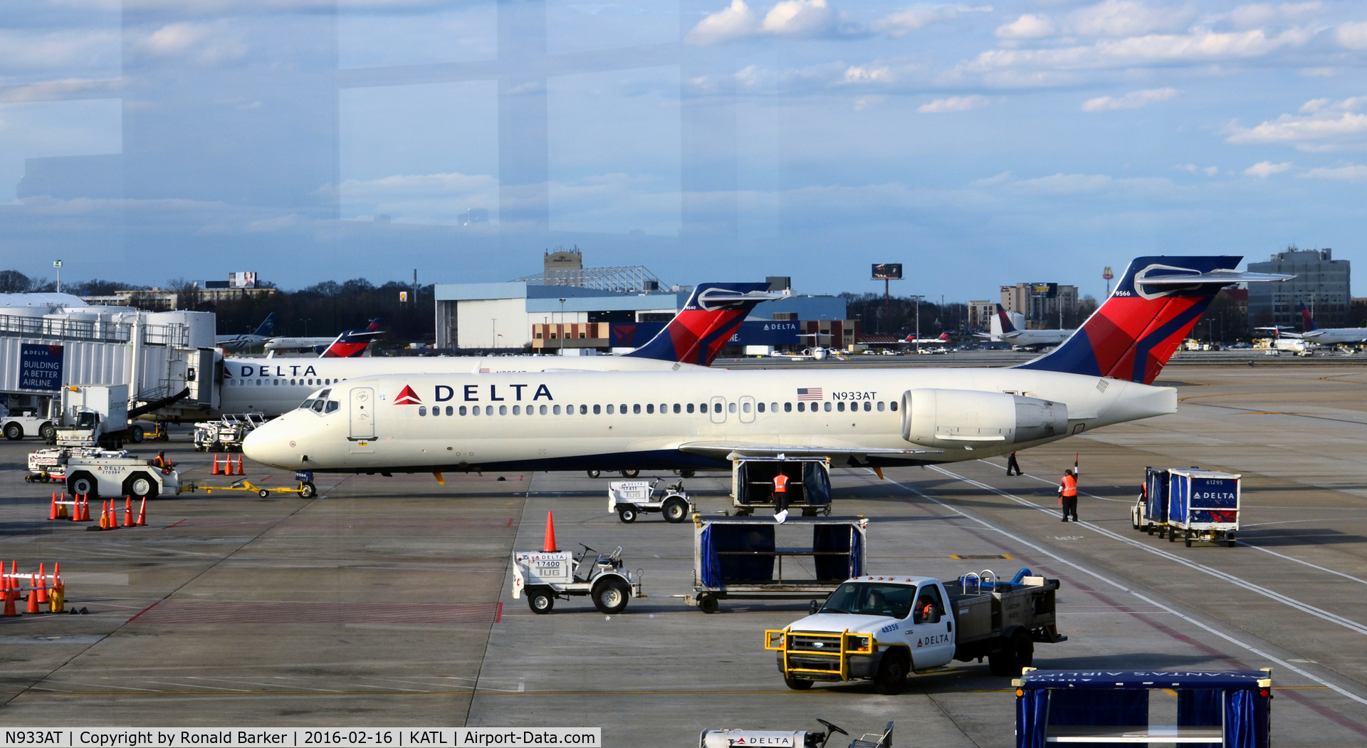 N933AT, 2000 Boeing 717-200 C/N 55071, Pushback Atlanta