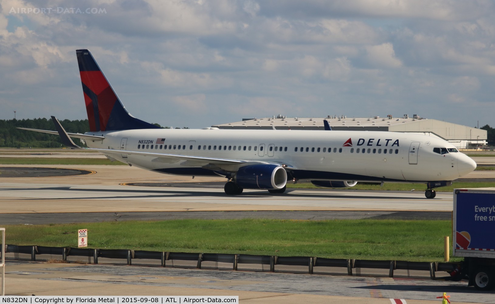 N832DN, 2015 Boeing 737-932/ER C/N 31943, Delta