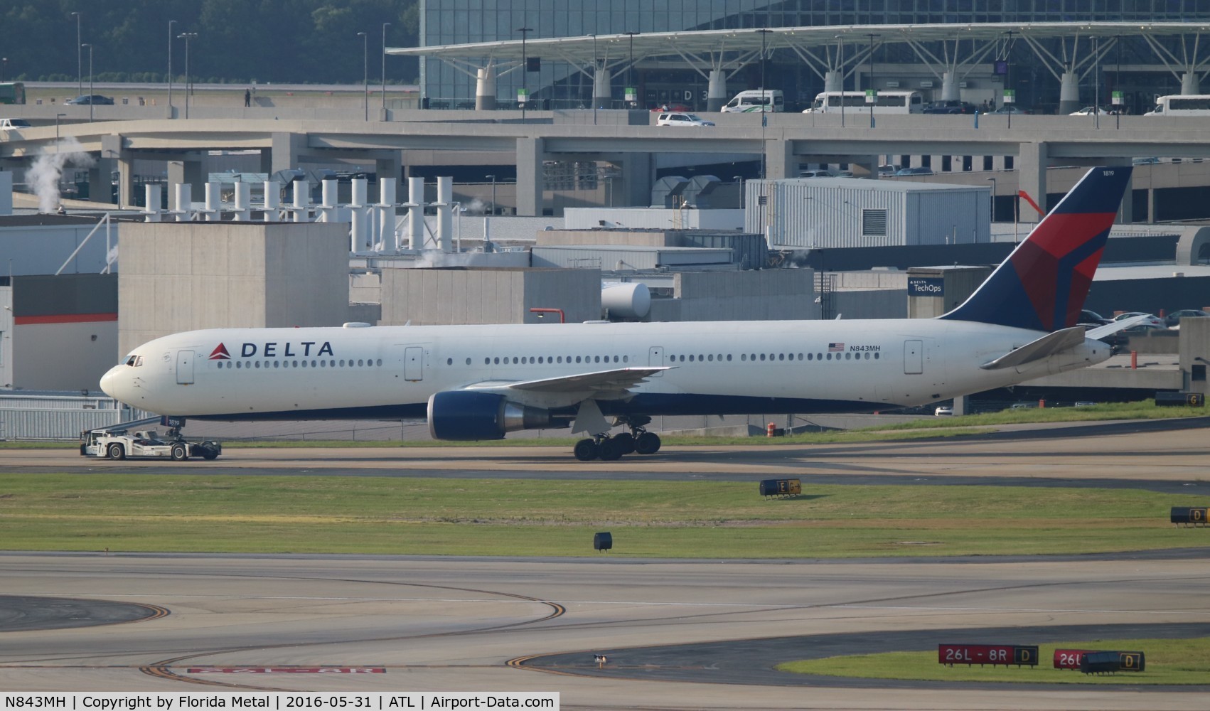 N843MH, 2002 Boeing 767-432/ER C/N 29716, Delta