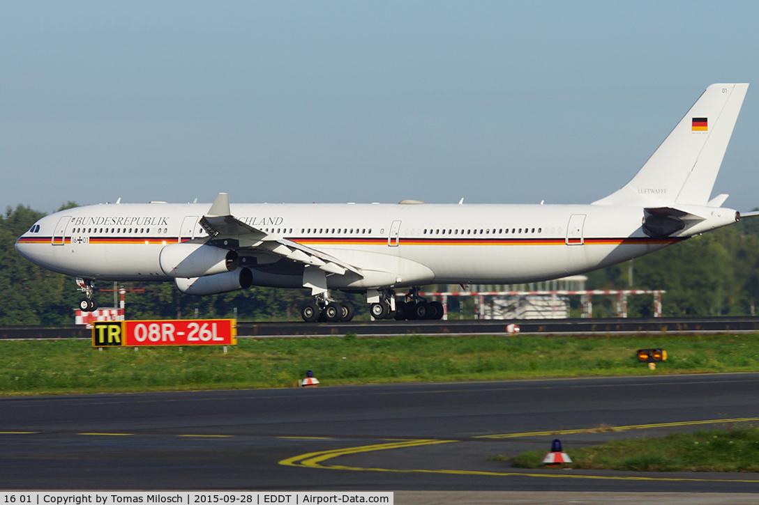 16 01, 1999 Airbus A340-313X C/N 274, 