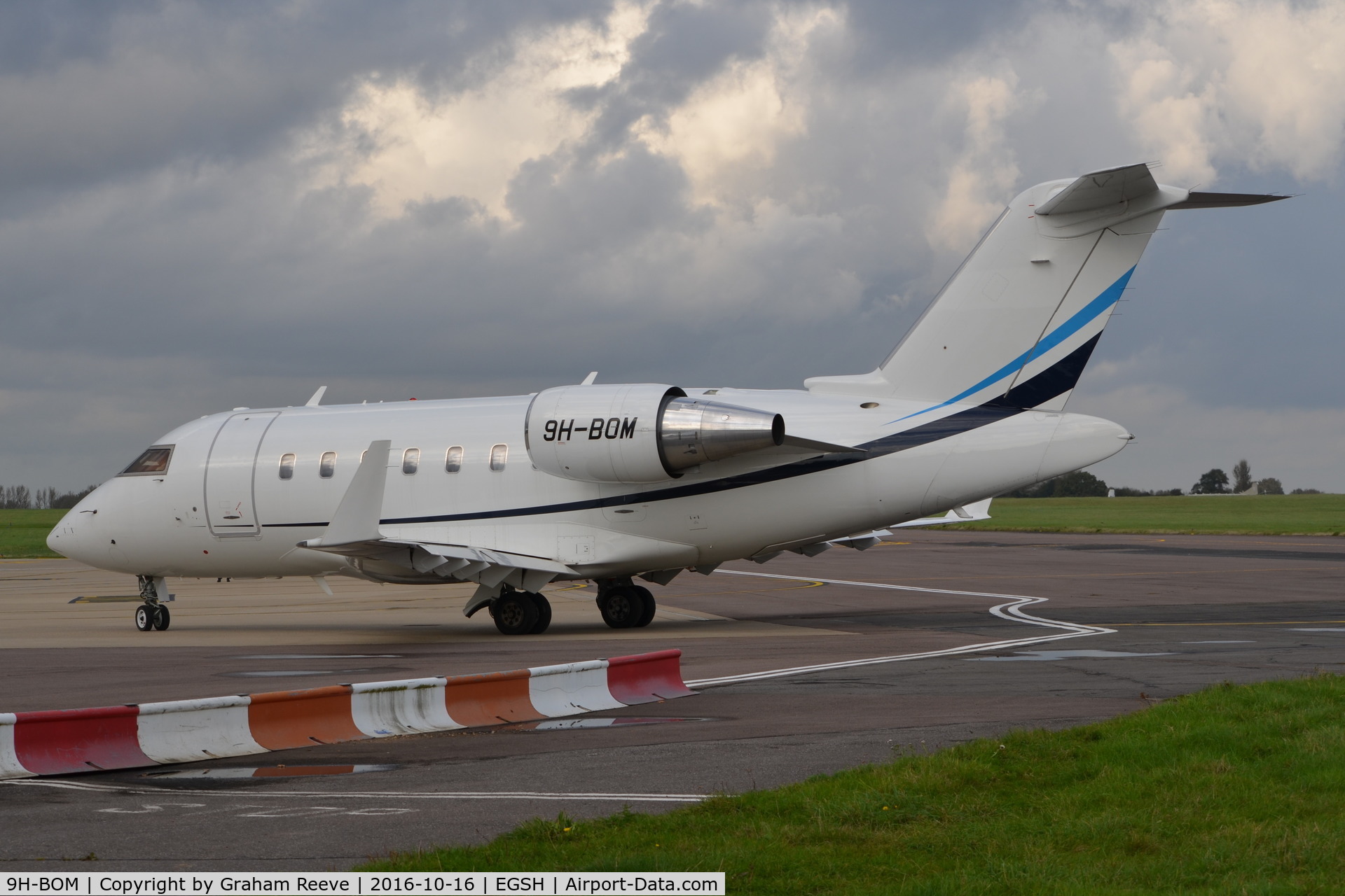 9H-BOM, 2009 Bombardier Challenger 605 (CL-600-2B16) C/N 5785, Just landed at Norwich.